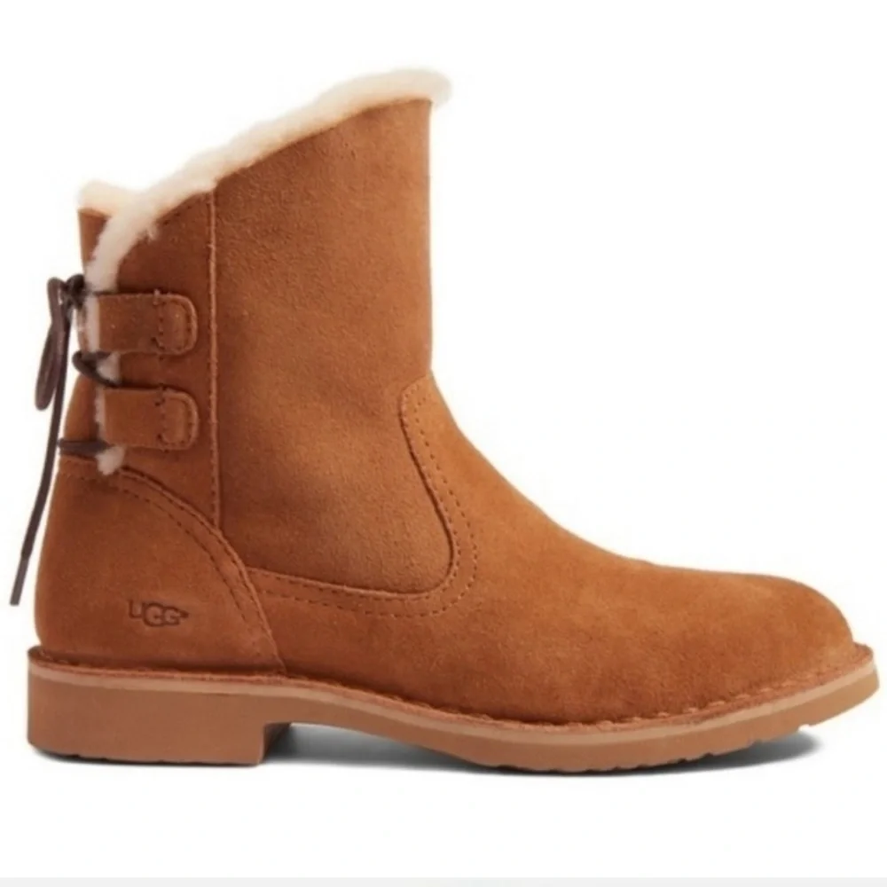 UGG Naiyah Sheepskin Boot Brown Womans size 6